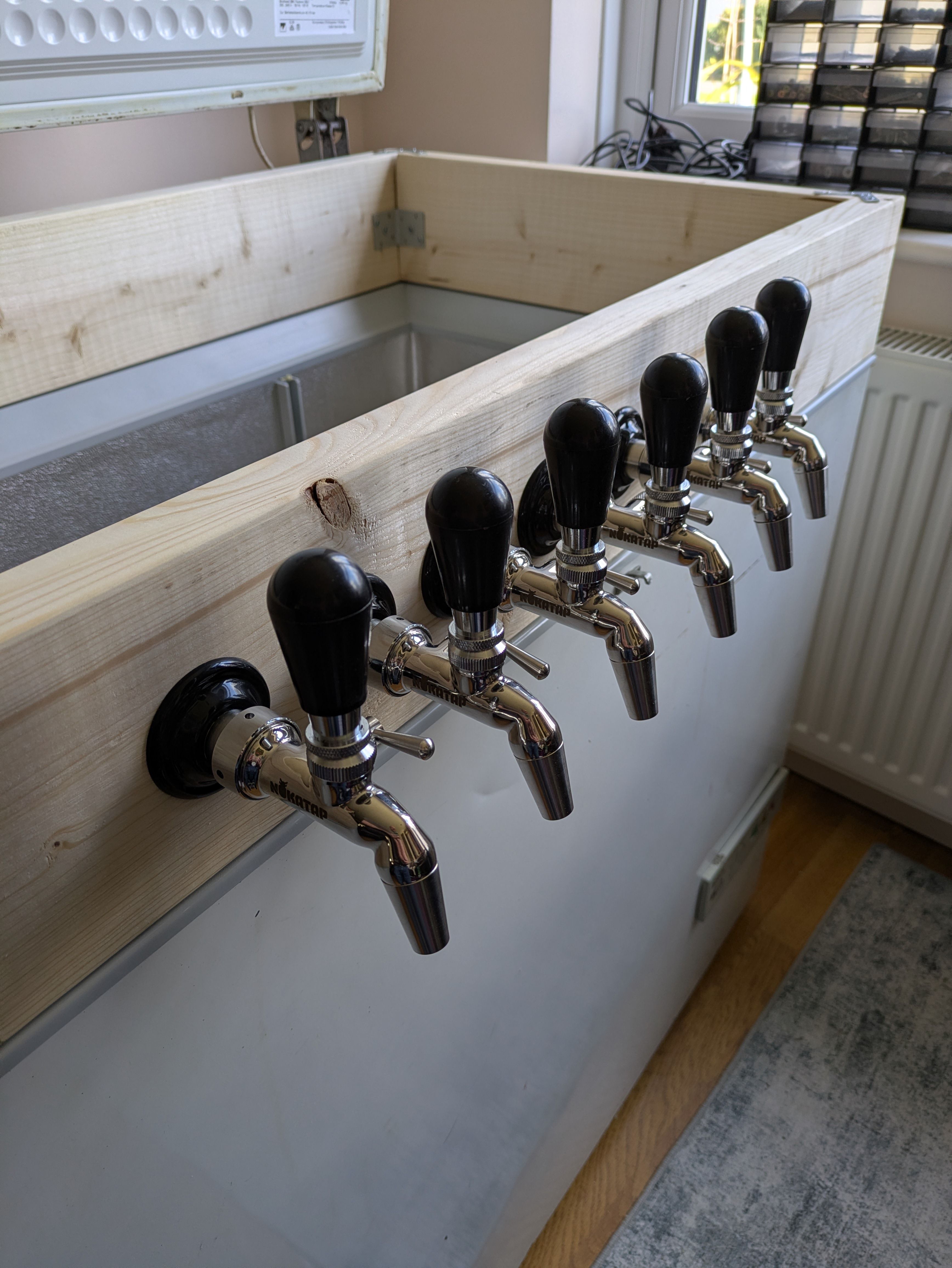 Front of the collar, showing the taps fitted to the shanks.